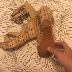 Multicolor jewel anklet wedges size 7